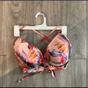 Shade & Shore Women's Lined V-Wire Bikini Top